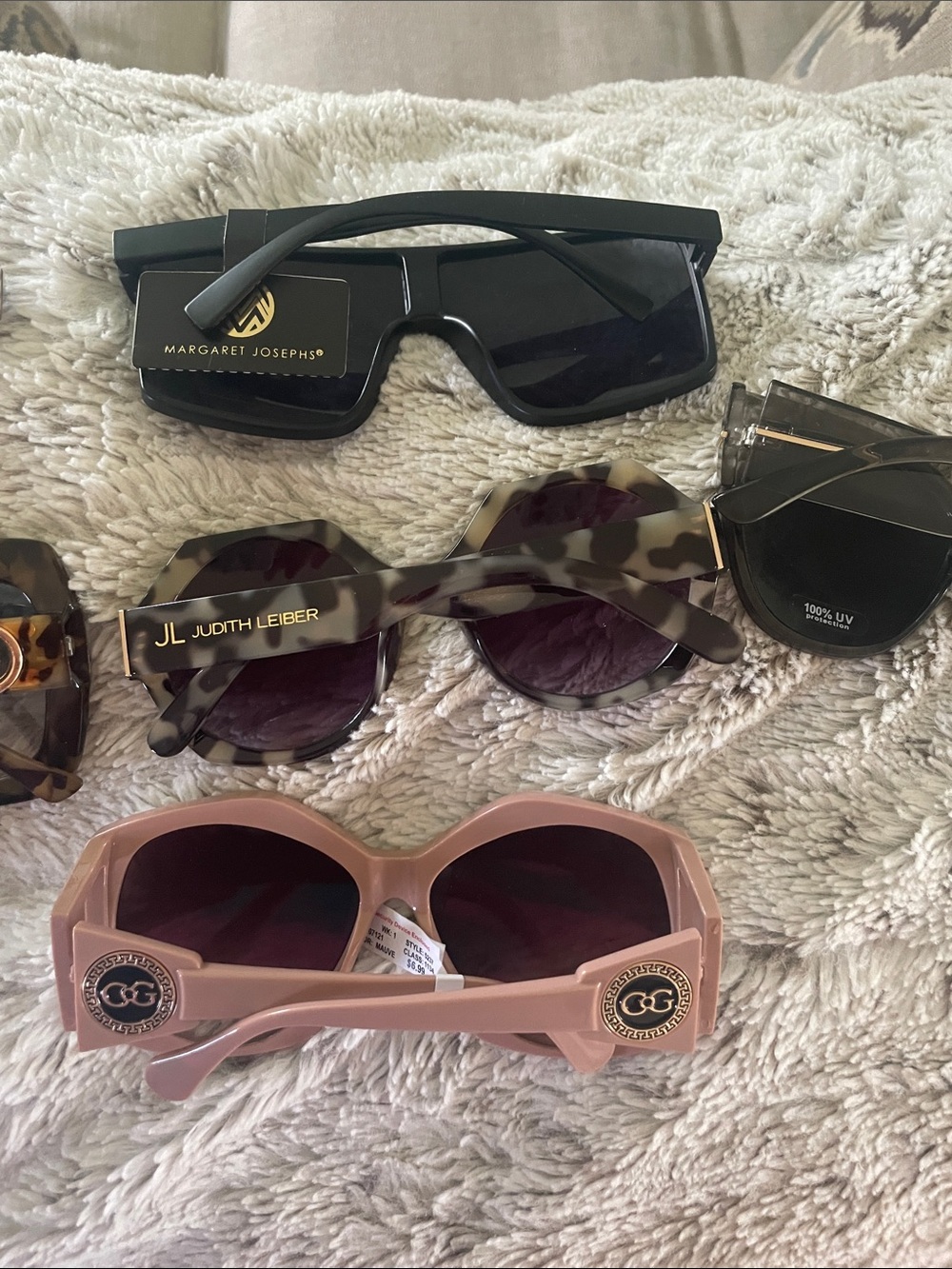 Sunglass Collection - Picture 4 of 7